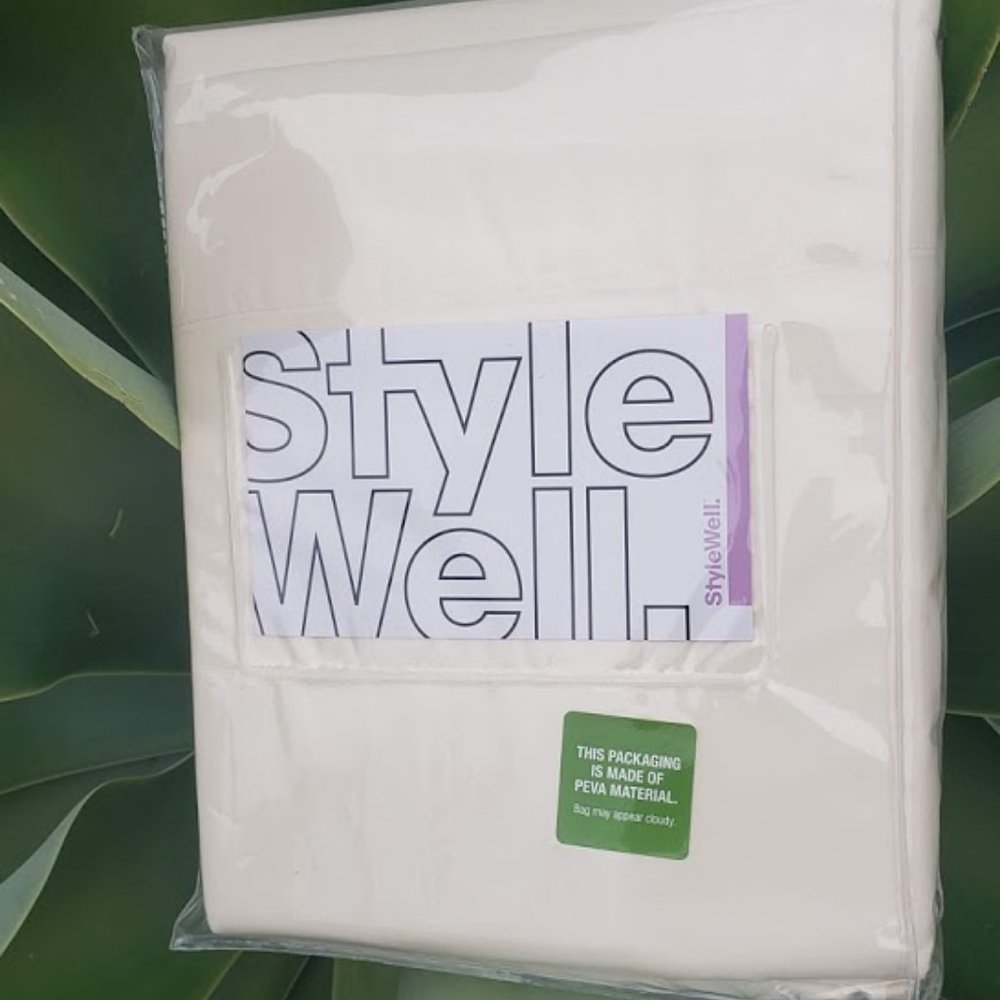 NEW 4 piece Full size sheet set sheets ivory white